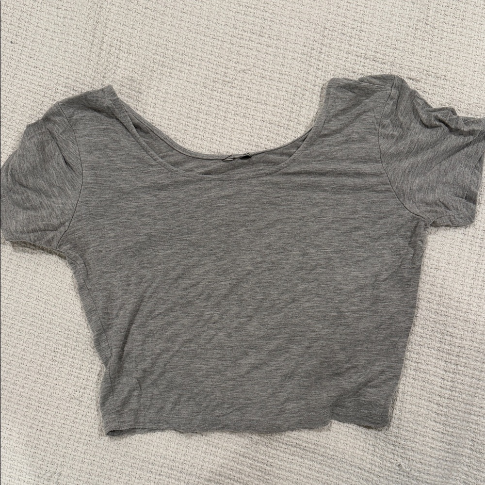 plain grey crop top